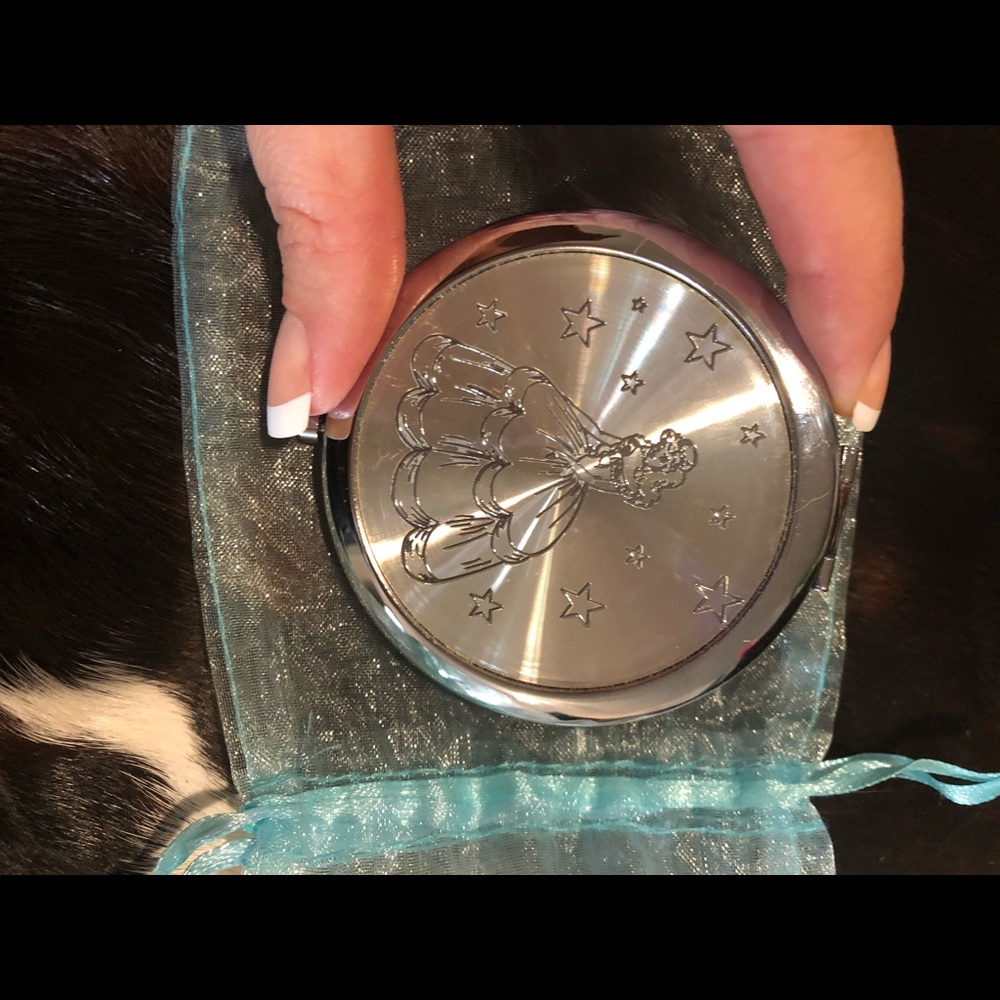 Cinderella mirror compact